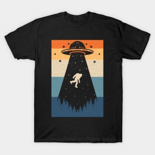 Bigfoot Ufo Abduction T-Shirt